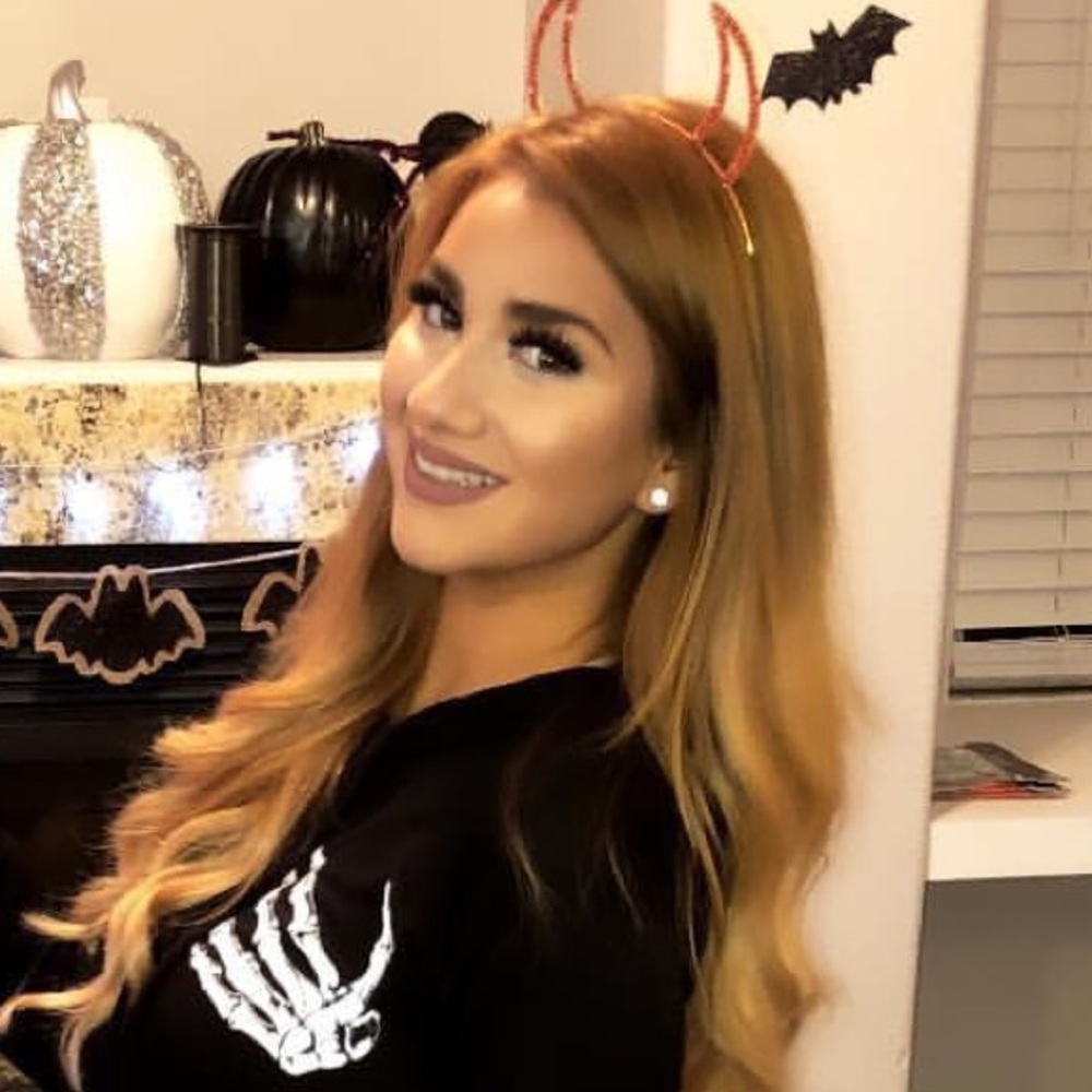 Meet your Posher, Athena